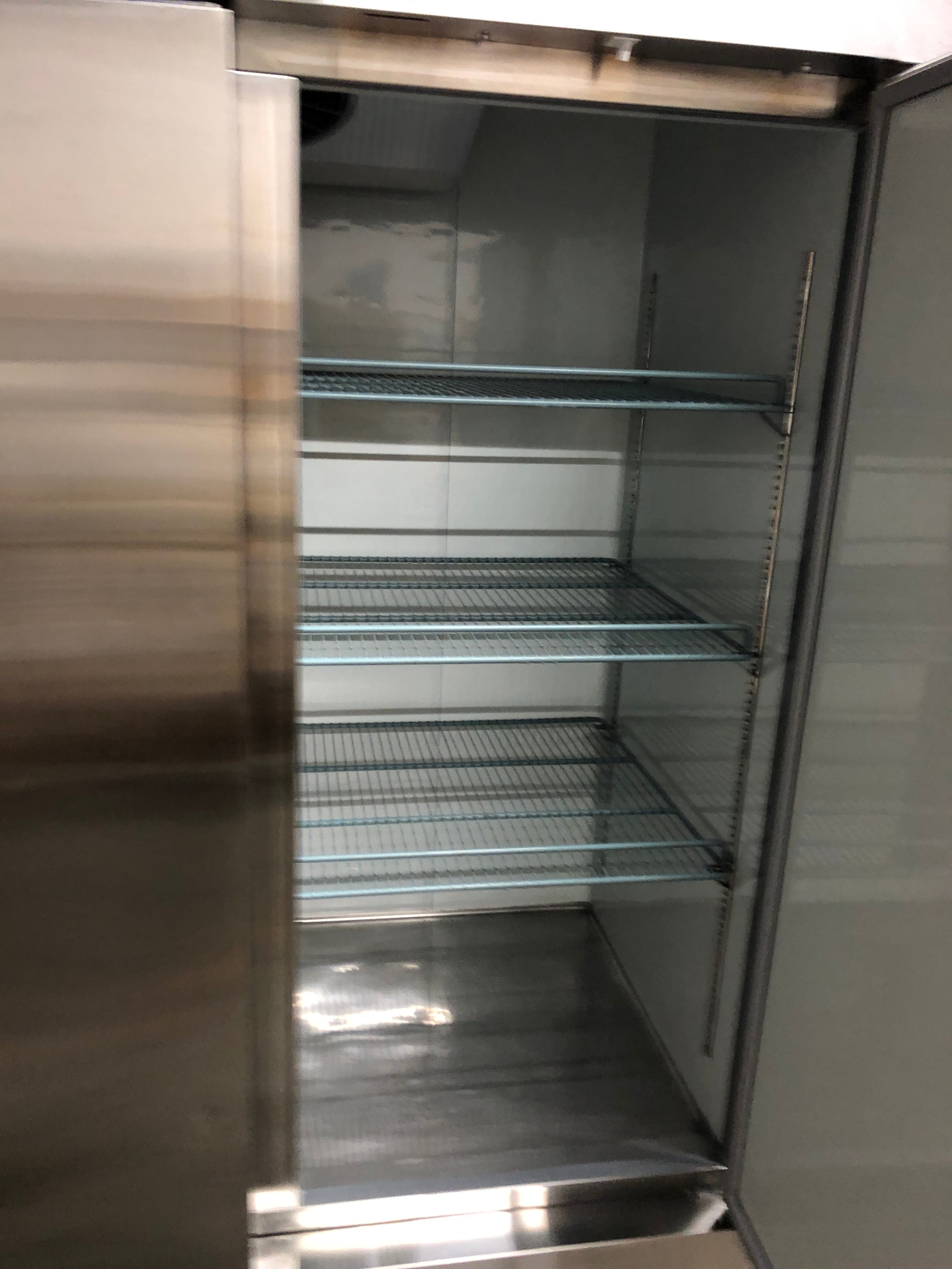 iBeeCool iBC-RF3 Triple Door Reach-In Freezer