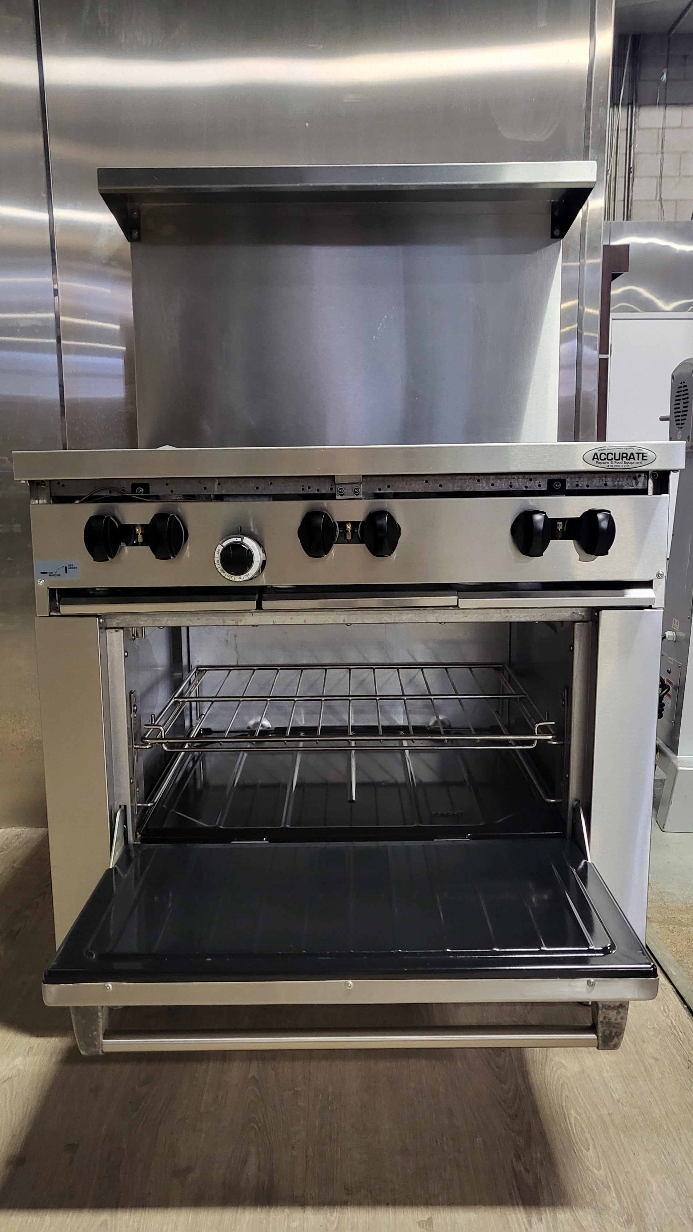 Thumbnail - Garland X36-6R Range with 6 Burners and 26in Oven