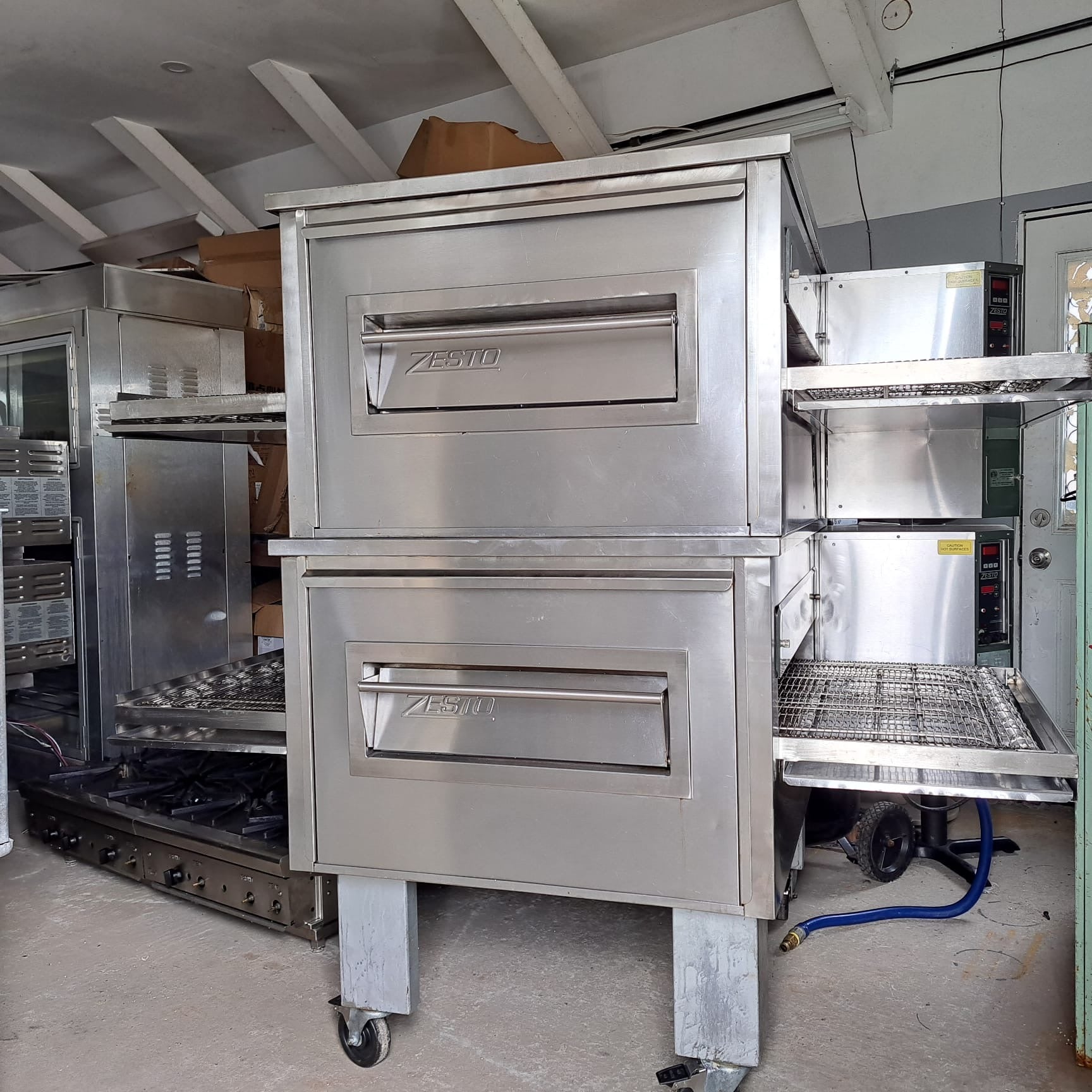 Thumbnail - Zesto CG3632 Conveyor Double Stack Oven