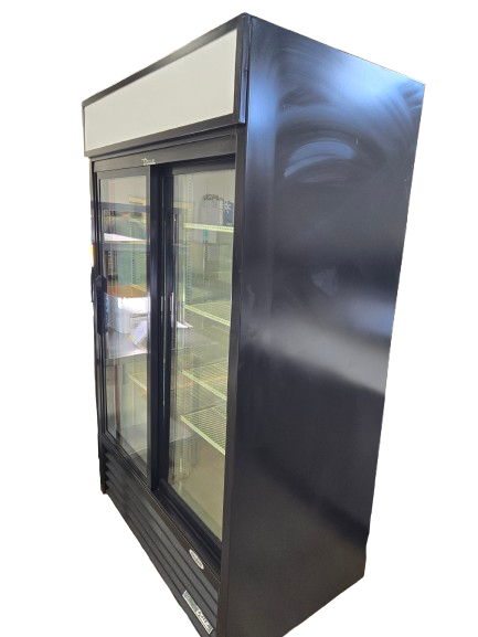 True GDM-41-HC-LD 2 Door Merchandiser